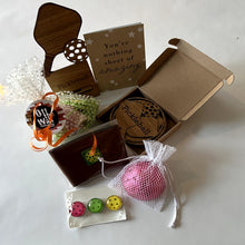 Load image into Gallery viewer, AMAZING GIFT BOX 10" x 7 1/2” x 6”